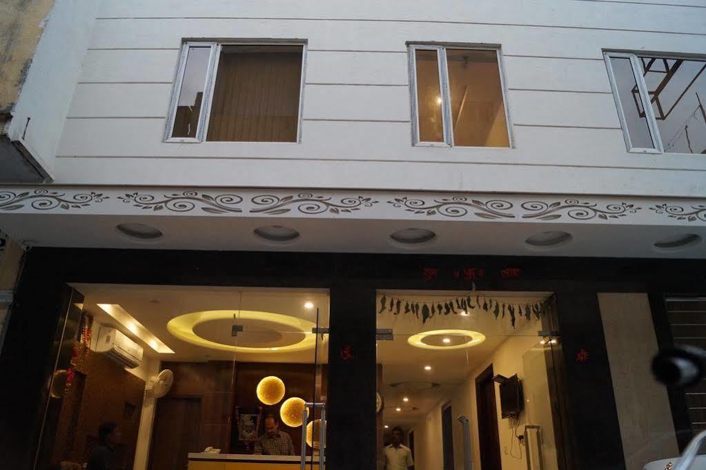 Hotel Omega Residency Nueva Delhi Exterior foto