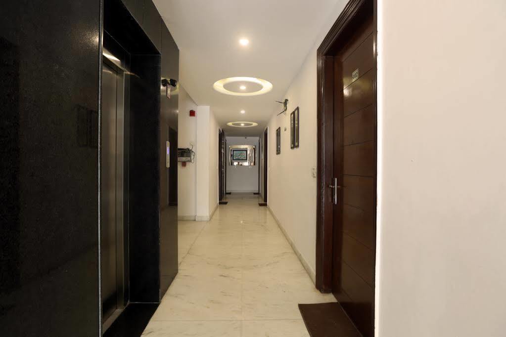 Hotel Omega Residency Nueva Delhi Exterior foto